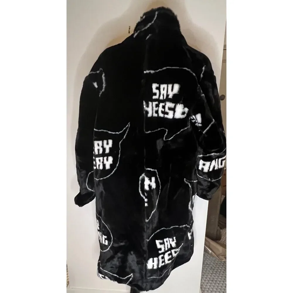 ✨ Stylenanda Speech Bubble Plush Fur Coat ✨ Kpop
